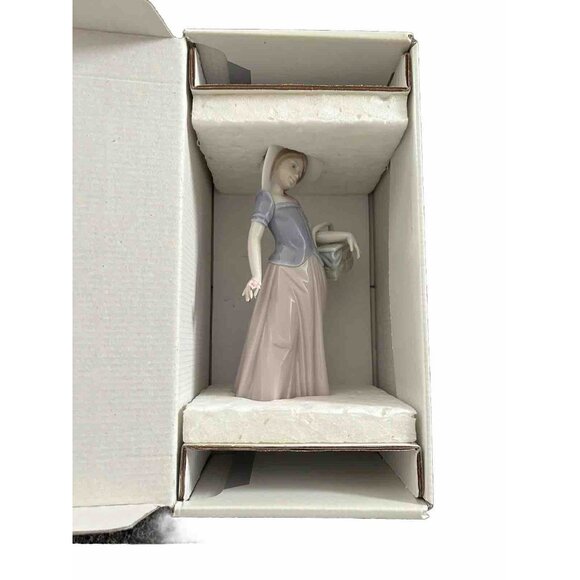 LLADRO 6489 Tailor Made Great Condition! Original Grey Box! Great Gift! collect - Picture 2 of 6